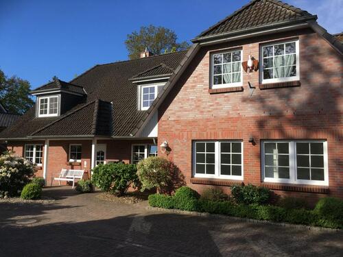 Foto - Ein- bis Zweifamilienwohnhaus und Einliegerwohnung