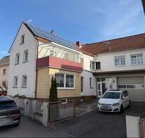 2 Familien-Wohnhaus mit 2 gr. Wohnungen großen Garten, Friedewald