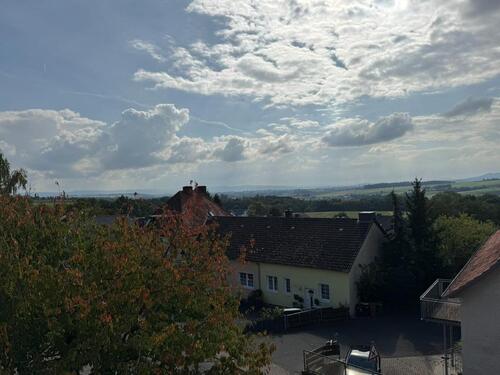 Foto - Wohnen auf zwei Ebenen: Familienidyll mit Dachterrasse & Garten