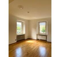 Schöne 2,5-Zimmer-Wohnung mit Balkon & Garage - Treis-Karden