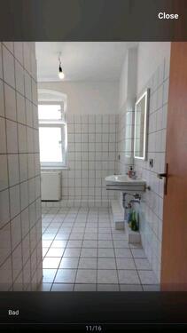 Foto - Hell und vollmobiliertes Zimmer in 3 er WG