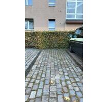 Parkplatz auf abgeschlossenem Hof - Nähe S-Bahn Westhafen - Bochum Laer