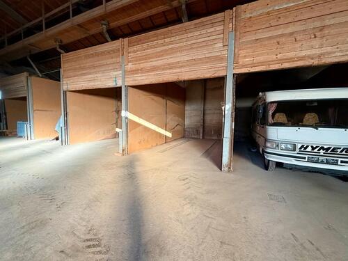 Foto - WoMoPKW Hallenstellplätze - 45,00 EUR Miete,