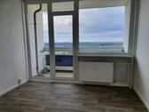 Foto - Atemberaubender Ausblick: 21. Etage & helle Küche mit Fenster !