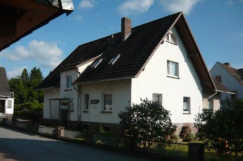 Foto - Schönes Ein- Zweifamilienhaus provisionsfrei