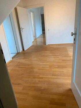 Foto - Helle 3-Zimmer-Wohnung in ruhigem 3-Parteien-Haus,zentrumsnah