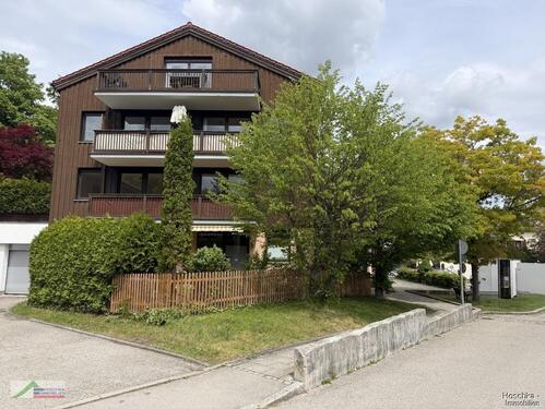 Foto - Großzügige helle 4- Zimmer Garten- Wohnung mit TG-Stellplatz, zentral und ruhig in Feldafing! 1. OG