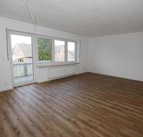 Helle 3-Zimmer-Wohnung mit Balkon in ruhiger Lage von Lingen (Ems) Helle 3-Zimmer-Wohnung mit Balkon in ruhiger Lage von Lingen (Ems)