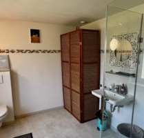 Einfamilienhaus mit Garten und 2 extra Parplätzen und Vorgarten. - Küps