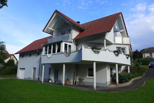 Foto - Exklusive Wohnung, 2 ZKB, DG mit 2 Balkone, Stellplatz