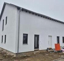 Neubau EH40+ Doppelhaushälfte zu vermieten - Burglengenfeld