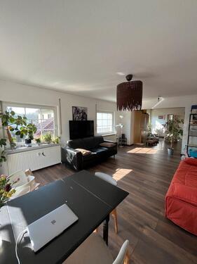 Foto - Sonnige 3-Zimmer-Wohnung mit Balkonterrasse & Kamin (Symrise)