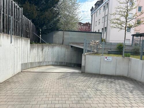 Foto - Tiefgarage in Göggingen - 90,00&nbsp;EUR Miete,