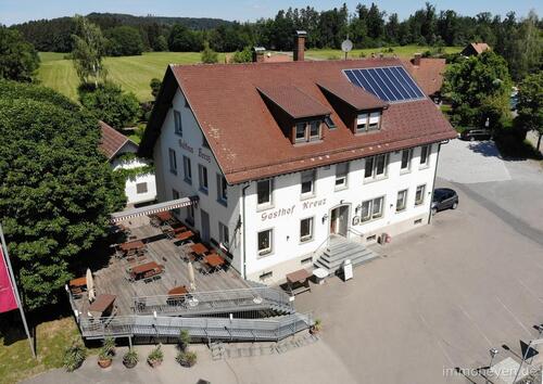 Foto - Klassischer Gasthof mit Außenterrasse, Fremdenzimmern, Saal im Bodenseehinterland