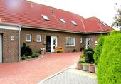 Foto - Attraktives, großzügiges Haus mit Einliegerwohnung in Neermoor