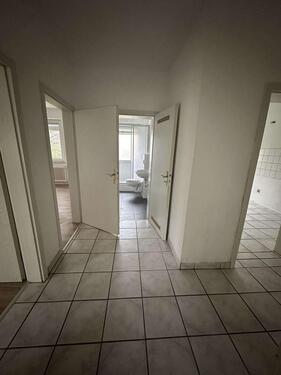 Foto - Gepflegte drei Zimmer Wohnung mit Garten zu vermieten!