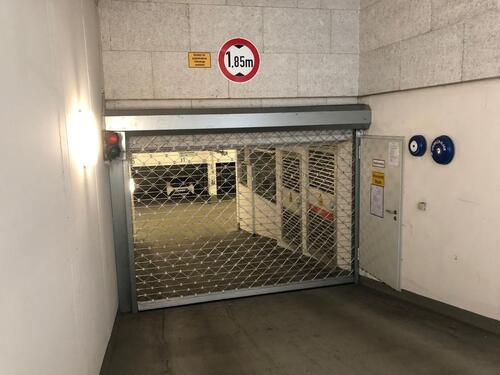 Foto - privat 247 Garagenparkplatz SUV (bis 2,6t) Altstadt
