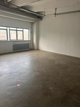 Foto - 80qm Lagerfläche - 10,00&nbsp;EUR Kaltmiete, ca.&nbsp; 10,00&nbsp;m&sup2;