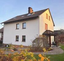 Tolle OG-Wohnung im 2 FH komplett renoviert, mit PKW-Stellplatz und Balkon in Gohfeld! - Löhne