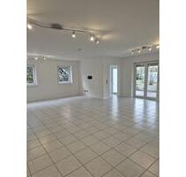 Helle Einliegerwohnung mit Terrasse und Doppel-Carport*112m2* - Katzweiler