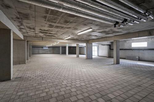 Foto - Tiefgaragenstellplatz - 70,00 EUR Miete,