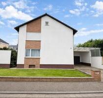 Großes Einfamilienhaus mit Garten, Terrasse & Ausbaupotenzial - Römerberg