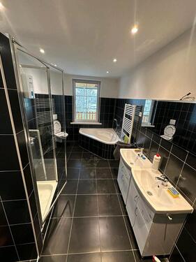 Foto - 2-Zi-Wohnung, modern, kernsaniert, Bilder folgen