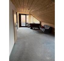 Hochwertig möblierte 80 m² Dachwohnung mit Balkon – Bretzfeld