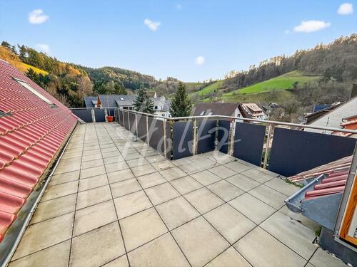 Foto - Attraktive 4-Zimmer-Maisonette-Wohnung in zentraler Lage im Glottertal zu vermieten..