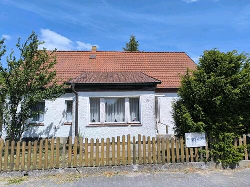 Foto - Einfamilienhaus mit großem Grundstück