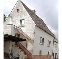 Ein Zweifamilienhaus - 135.000,00 EUR Kaufpreis, in Pfeffelbach (PLZ: 66871)