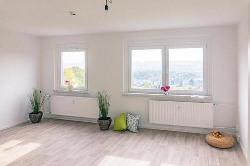 Foto - Neu sanierte 3-Raum-Erdgeschosswohnung mit Wanne