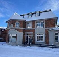 Zentrumsnahe 3,5 Zimmer Wohnung im OG mit Wintergarten und Balkon - Bredstedt