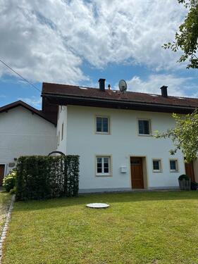 Foto - DHH nahe Burghausen - 1.500,00&nbsp;EUR Kaltmiete, ca.&nbsp; 160,00&nbsp;m&sup2;
