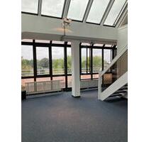 Bürofläche mit besonderem Flair über 2 Etagen – Dachgeschoss in der Aachener Straße - Köln Lindenthal