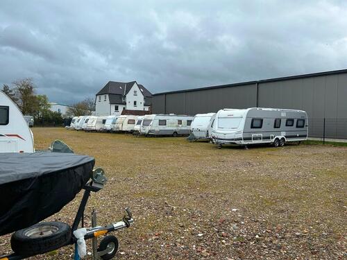 Foto - Stellplatz für Wohnwagen Wohnmobile Boot Trailer ab 60,- €