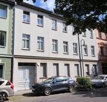 Altbaucharme pur: Lichtdurchflutete Wohnung mit eigenem Gartenplatz - Bernau bei Berlin