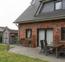 DHH in ruhiger Lage und in hochwertiger Ausstattung z. 01.02.2026 - Hude (Oldenburg)