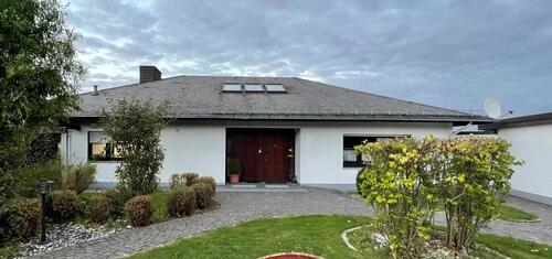 Foto - Großzügige 5-Zimmer-Wohnung mit 1.500 m² Garten in Battenberg