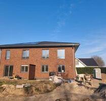 Erstbezug! Moderne geräumige Doppelhaushälfte in Bohmte!