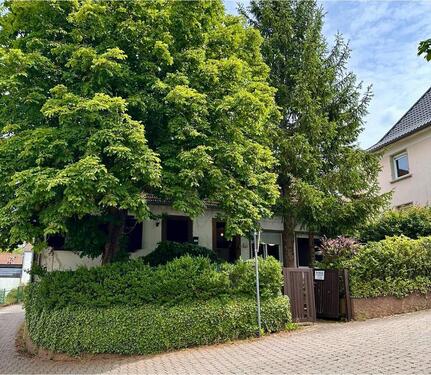 Foto - Einfamilienhaus mit Einliegerwohnung -Sanierungsbedürftig-