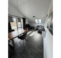 Helle 2,5-Zi. DG-Wohnung mit Balkon – ruhige Lage DettingenTeck - Dettingen unter Teck