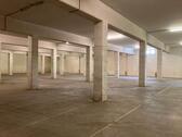 Foto - Großzügige Lagerfläche aufgeteilt in 2 Bereiche insgesamt ca. 1.920 m² in SchwarzenbachSaale - Kellergeschoss mit Rampe - LKW-Zufahrt auf dem Areal - verkehrsgünstige Lage