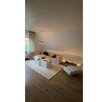 2-Zimmer KB, Dachgeschosswohnung Jöllenbeck mit Einbauküche - Bielefeld