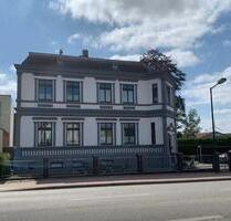 Stadtvilla mit Nebengebäude im Herzen von Lübz von Privat
