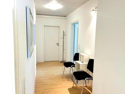 Foto - Zentrale 5 Zimmer Familienwohnung Praxisräume in Marburg-Cappel