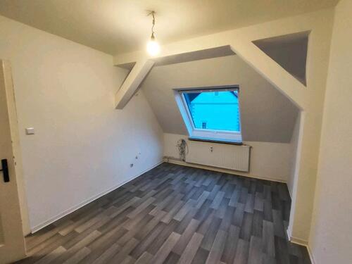 Foto - Dachgeschosswohnung, Kernstadt, 2ZKB, ab April verfügbar