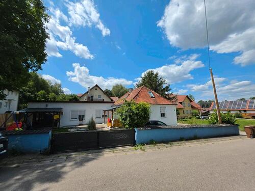 Foto - Teilrenoviertes Haus mit viel Potenzial!!