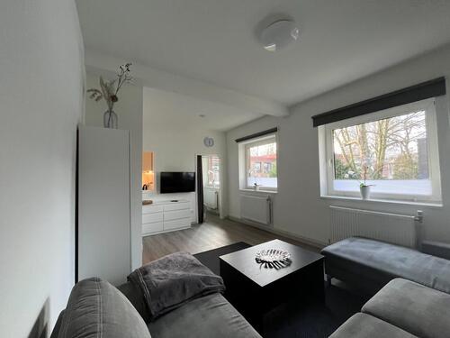 Foto - Frisch sanierte, helle 1,5-Zimmer-Wohnung Möbliert Einzugsbereit