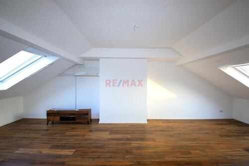 Foto - Frisch renovierte 3-Zimmer-Wohnung mit Küche & Bad zu vermieten